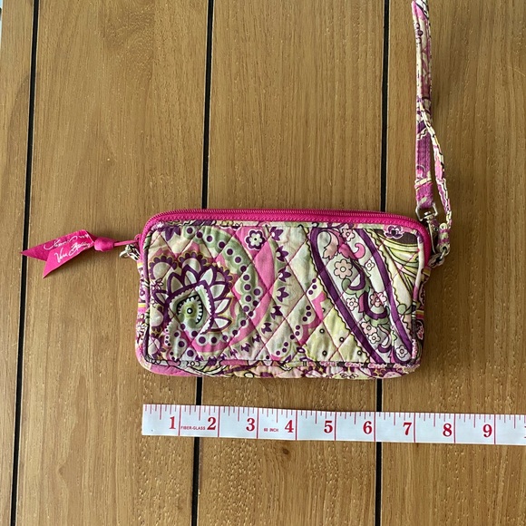 Vera Bradley Zip Wristlet Wallet Clutch Very Berry Paisley Pink Green Purple - Picture 2 of 6